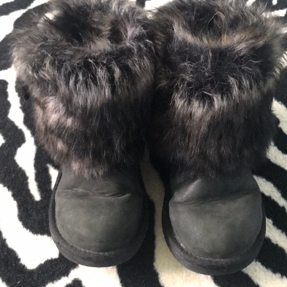 Girls uggs